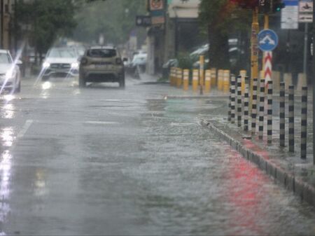 Почти 90 сигнала са подадени заради проливния дъжд в София