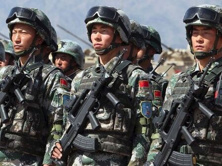 На 23 май Пекин започна мащабни военни учения около острова