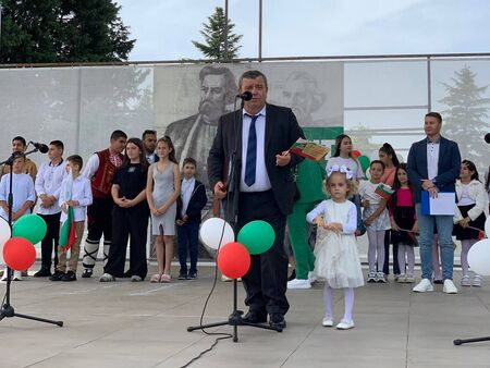 Камено отбеляза най-българския празник – 24 май
