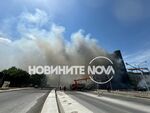Три жени и един мъж са откарани в болница след пожара във Варна