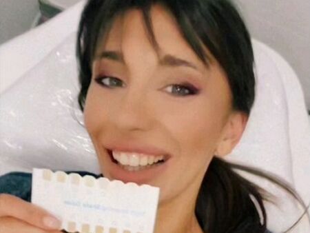 Вики от Ергенът избели зъбки, стана ли по-хубава