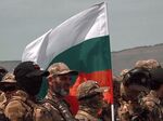 С викове Аллах акбар и българско знаме брадати чеченци заминаха да убиват в Украйна