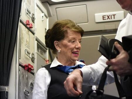 Най-старата стюардеса в света почина