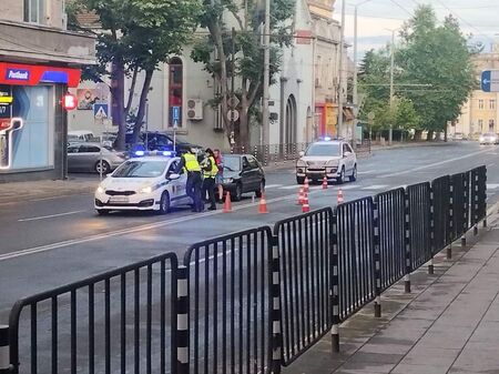 Катастрофата е предизвикана от 25 годишен мъж от Бургас 38 годишна пешеходка