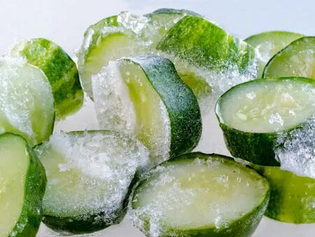 Шеф готвач ме научи на този трик със замразяване на краставиците – уникална работа