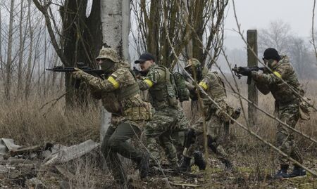В страната вече няма почти никакви доброволци
  Украинската армия спешно
