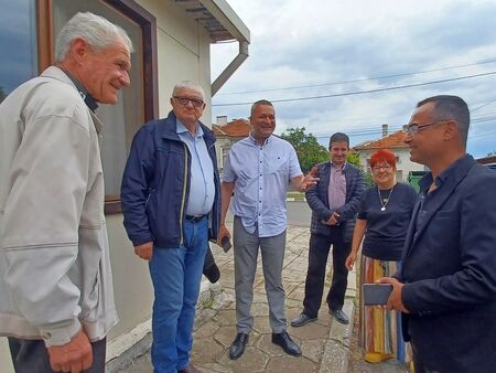 Среща с жители на Камено проведоха кандидат-депутати от листата на Коалиция „БСП за България“
