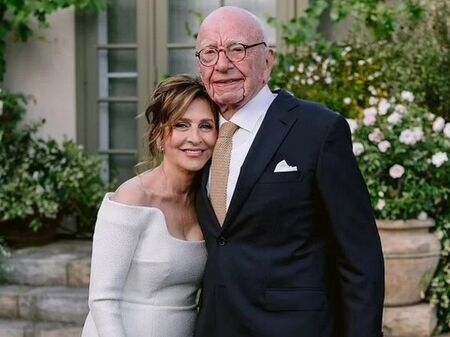 Той е милиардер и стана младоженец на 93 години