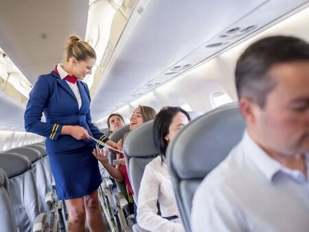 Заради честите инциденти - ще седим залепени за седалките по време на полет