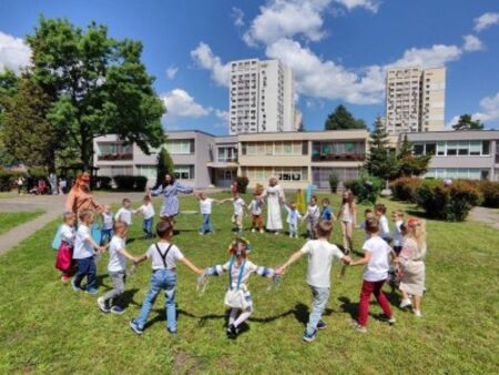 Община Бургас отново дава възможност за стаж на студенти по медицина и здравни грижи в детски градини