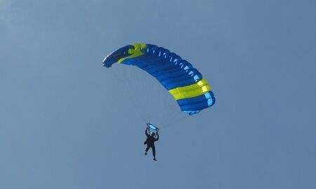 Съпругата на Пламен Бобоков блесна в галерията на Ники Младжов (СНИМКИ)