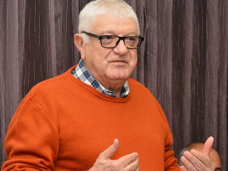 Десетте месеца на този парламент абсолютно изгубено време безсмислена