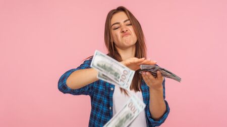 2 зодии ще се радват на приказно богатство през юни