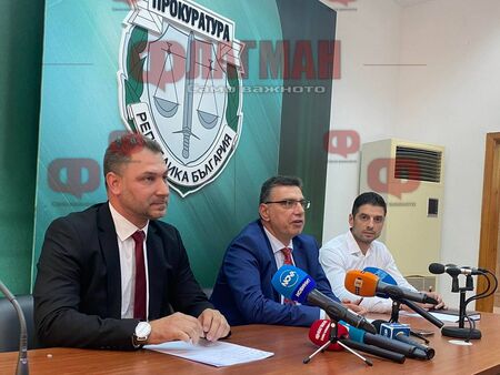 Бургазлия използвал жената и детето си за параван при сделки на наркотични вещества (ВИДЕО)
