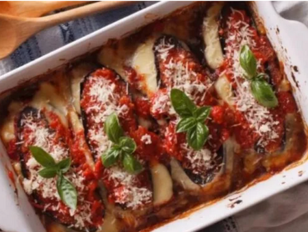 Това е най-вкусната лятна манджа – патладжан в доматен сос