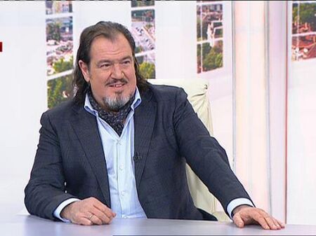 Този милионер не поглежда децата, не е дал една стотинка за внуците си, твърди снаха му