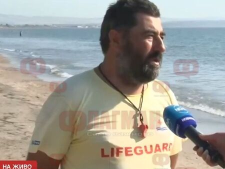 Морето е спокойно, но спасител от Бургас предупреждава за подводни ями и течения