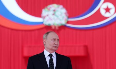 Путин подари на Ким още една лимузина и сервиз за чай