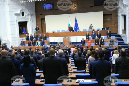 НА ЖИВО! Втори опит 50-ото НС да си избере председател - 4 минути и нови 30 почивка