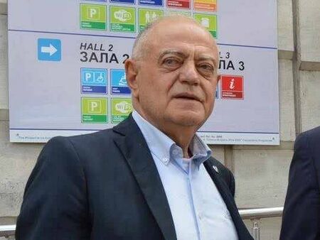 Има снайперисти в двора на Бойко Борисов в Банкя, какво правят там, пита ген. Атанас Атанасов