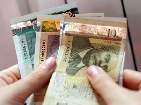 Жена даде 3 000 лева на телефонен измамник, представил се за лекар
