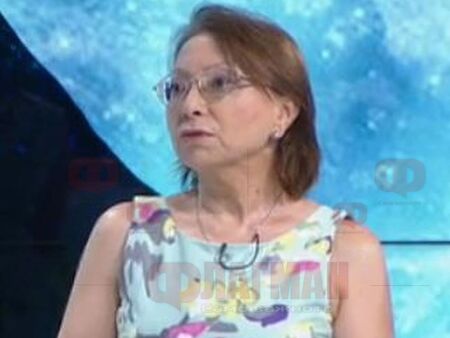 На фона на морските вълни политици ще търсят примирие след Джулая. Вижте прогнозата на Ели Маринова за юли!