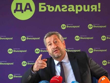 Защо хората на Христо Иванов тропнаха по масата и настояха за ясни правила в "ПП-ДБ"