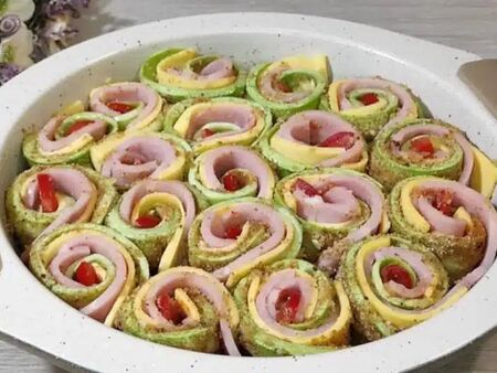 Вкусни рулца „Цветна поляна“ от тиквички, които ще се превърнат в истинска украса на вашата лятна трапеза