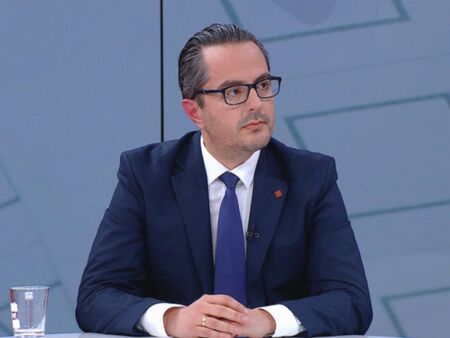 Цончо Ганев, "Възраждане": Водени са неофициални разговори с ПП-ДБ