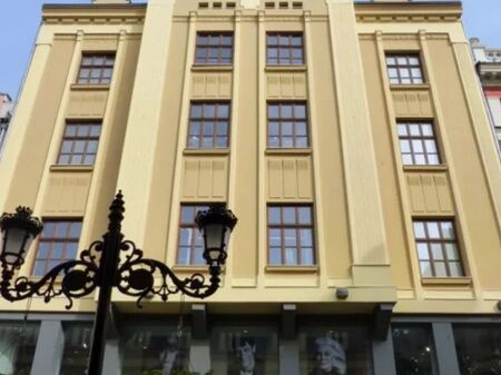 Защо продават най-красивата сграда в Пловдив