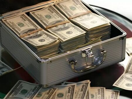 За 5 г. НАП е хванала само 250 кешови плащания над тавана от 10 000 лв.