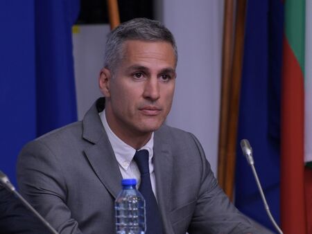 БНБ отстрани Андрей Гюров като подуправител