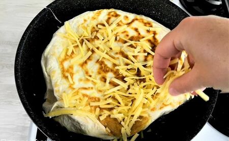 Хващам се на бас, че не сте яли по-вкусна закуска-пица - експресна само за 10 минути