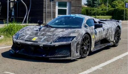 Снимаха наследника на Ferrari LaFerrari