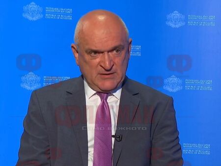 Защо украинските бежанци са на хотел, а пострадалите от пожарите – във фургон?