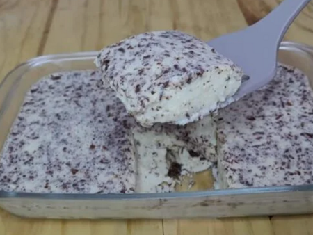 Симпвам всичко в блендера и правя най-вкусната млечна торта с шоколадови трохи