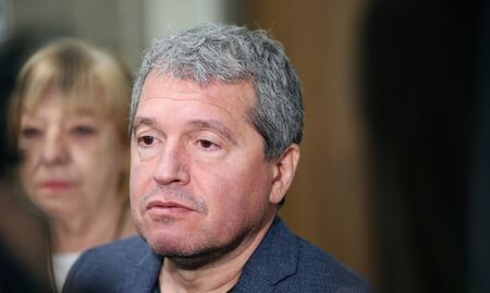 Тошко Йорданов призова ловци на дракони, преследвачи на таласъми и...