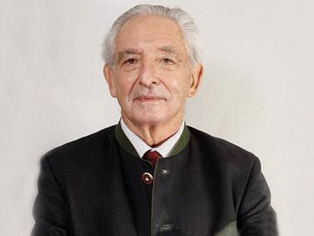 Почина кралска особа