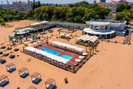 В заведението е изградена специална сцена Страхотни новини за всички бургазлии