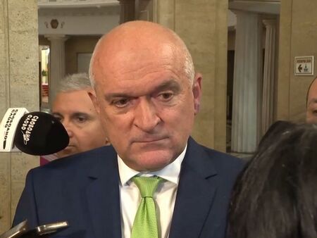 Главчев пътува към авиобаза „Граф Игнатиево“