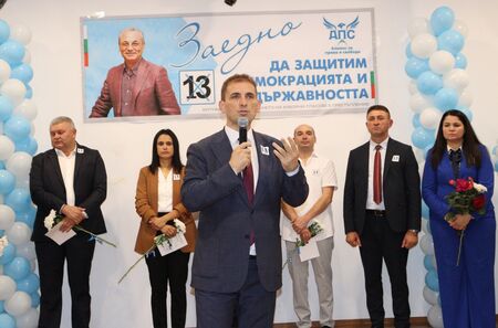 Севим Али и работещите депутати от ДПС, които защитават интересите на своите избиратели