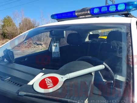 Шофьорът е избягал и в момента се издирва Микробус с