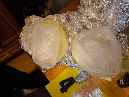 Служители на отдел Криминална полиция при ОДМВР Бургас щурмували жилището на