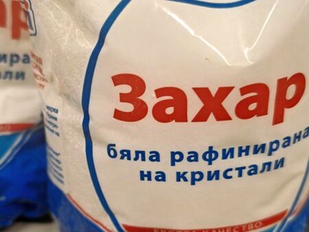 Скок на цените на брашно, олио, захар, шопската салата поевтинява