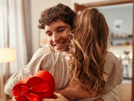 7 реплики, които показват, че той държи на вас