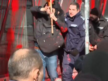 Четирима от обвиняемите след протеста на „Възраждане“ остават в ареста
