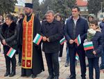 С рецитал, слова и поднасяне на венци Камено отбеляза Трети март
