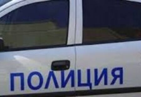 Сигнал за бомба изпразни хранителен магазин