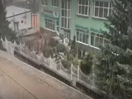 Гръмотевични бури и градушки в страната