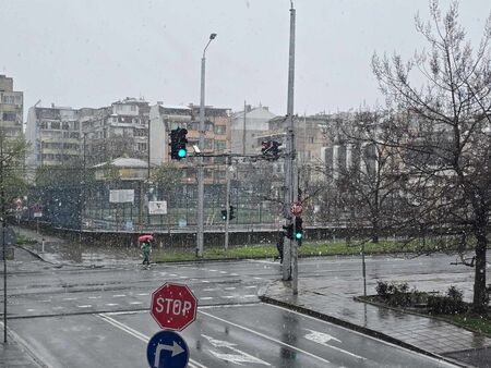 Топ синоптик попари надеждите за хубаво време